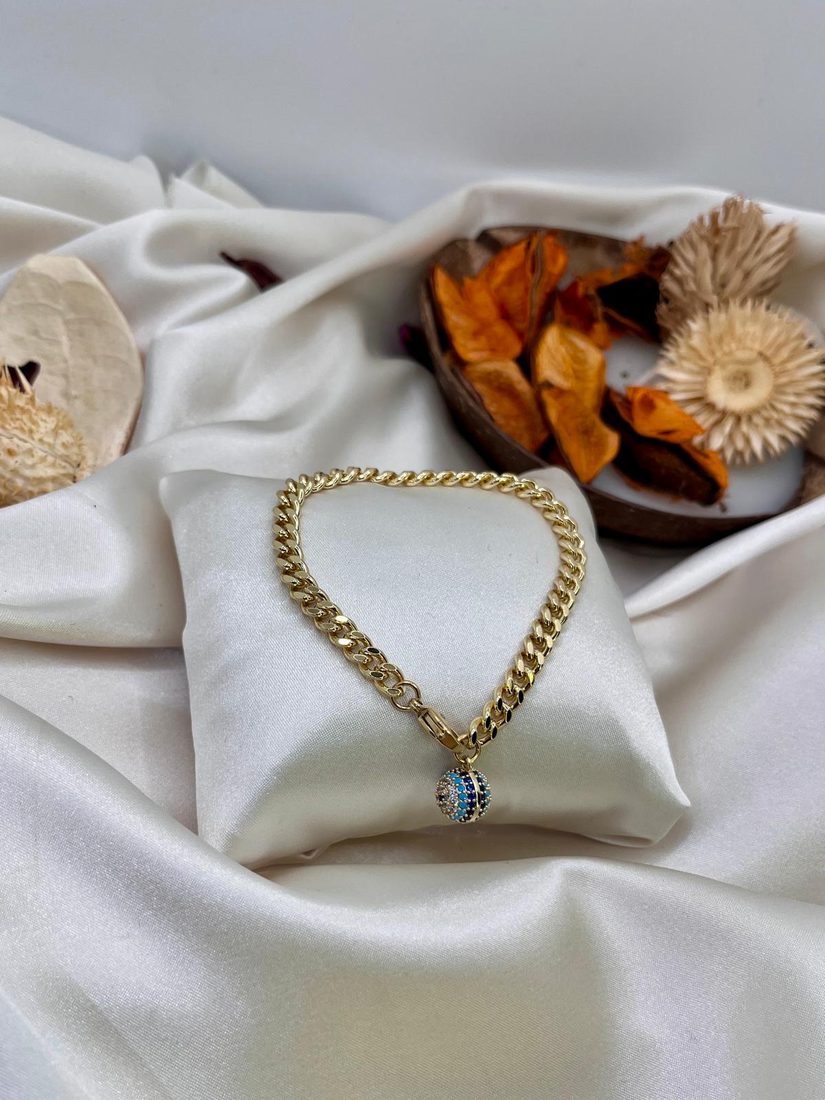 AURA Accessories Ürün 1